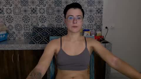 Snapshot of chloe_x_ chatting on March 2025 11:42:02 AM Eva and Sandra online show from March 2025 11:42:02 AM