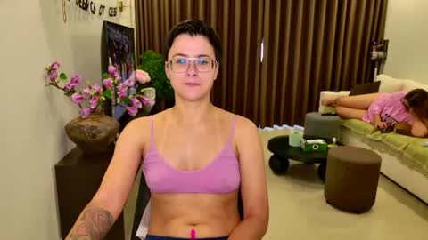 Eva and Sandra online show from June 2026 03:25:01 AM