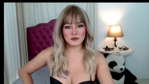 Snapshot of chloeasian chatting on February 2026 09:37:02 AM Chloe online show from February 2026 09:37:02 AM