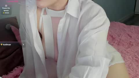 Snapshot of chloeblisss chatting on April 2026 03:54:02 AM My name is Chloe Like my broadcast pls online show from April 2026 03:54:02 AM