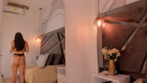 chloee_parkerr online show from April 2026 03:59:01 AM