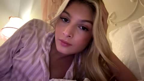 Snapshot of chloeesage chatting on January 2026 06:08:01 AM chloeesage online show from January 2026 06:08:01 AM