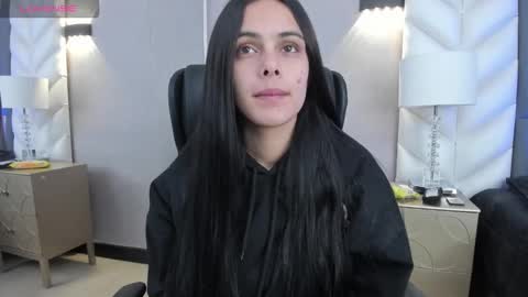  Chloe Harper  online show from December 2025 11:36:02 AM