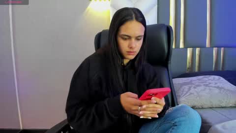  Chloe Harper  online show from April 2026 11:56:02 AM