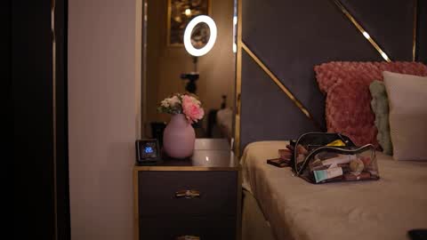 chloemin_ online show from February 2026 08:44:02 AM