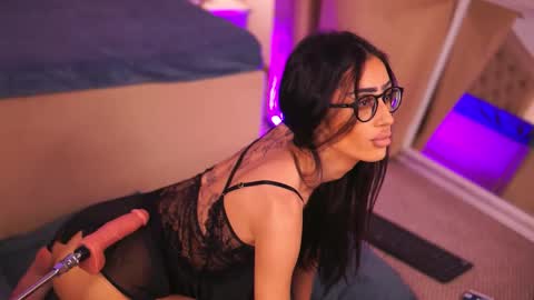 Snapshot of chloeobrilx chatting on December 2025 06:41:02 AM Chlo online show from December 2025 06:41:02 AM