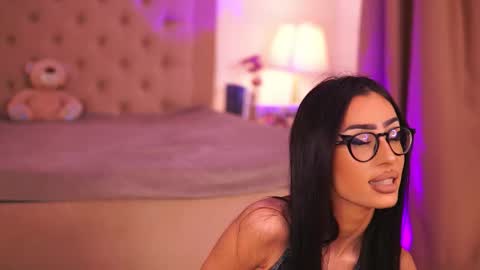 Snapshot of chloeobrilx chatting on December 2025 03:59:01 AM Chlo online show from December 2025 03:59:01 AM