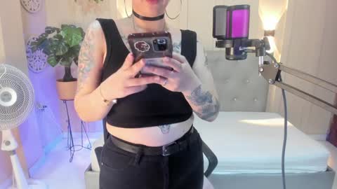 Snapshot of chloerossee chatting on January 2025 01:32:01 AM Chloe rosse online show from January 2025 01:32:01 AM