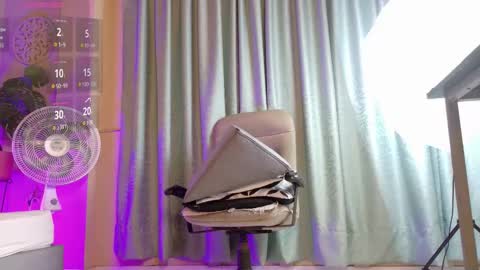 Snapshot of chloerossee chatting on October 2025 01:27:01 AM Chloe rosse online show from October 2025 01:27:01 AM