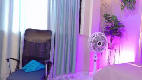 Chloe rosse online show from June 2026 01:13:01 PM