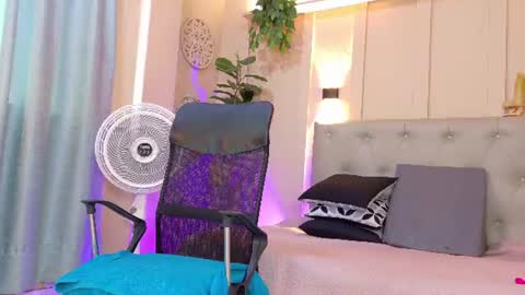 Chloe rosse online show from July 2026 01:04:02 PM
