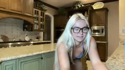 Chloe Babe online show from April 2026 07:12:02 AM