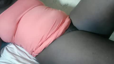 Snapshot of choclate_goddess chatting on October 2025 03:40:02 AM Paula online show from October 2025 03:40:02 AM