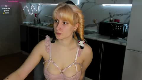 choco_meowx online show from April 2026 06:22:02 AM