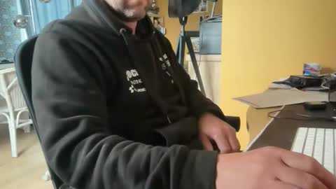 chris13abcd online show from March 2026 02:12:02 PM