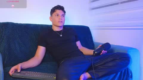 Snapshot of chris_argent chatting on October 2025 03:47:02 AM Chris Argent online show from October 2025 03:47:02 AM