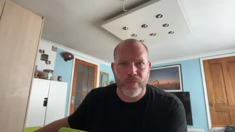 Snapshot of chris_buter chatting on June 2026 09:40:01 AM chris_buter online show from June 2026 09:40:01 AM