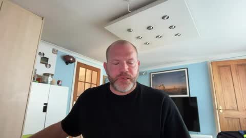 Snapshot of chris_buter chatting on June 2026 02:38:01 PM chris_buter online show from June 2026 02:38:01 PM