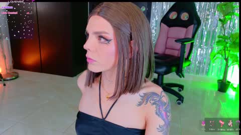 Snapshot of chris_parker01 chatting on January 2025 12:26:02 PM juli Instagram july rv17 - Twitter juli rv17 online show from January 2025 12:26:02 PM