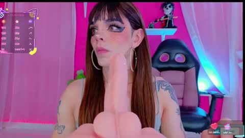 Snapshot of chris_parker01 chatting on September 2025 12:49:02 PM juli Instagram july rv17 - Twitter juli rv17 online show from September 2025 12:49:02 PM