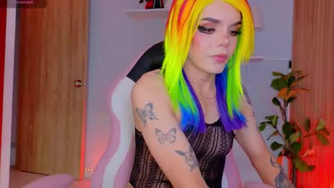 Snapshot of chris_parker01 chatting on February 2026 12:23:02 PM juli Instagram july rv17 - Twitter juli rv17 online show from February 2026 12:23:02 PM