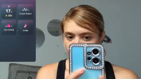 Snapshot of chris_sharon2023 chatting on February 2025 01:14:02 AM Yarixa online show from February 2025 01:14:02 AM