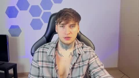 Snapshot of chris_tyson chatting on February 2025 01:13:01 AM Chris Tyson online show from February 2025 01:13:01 AM