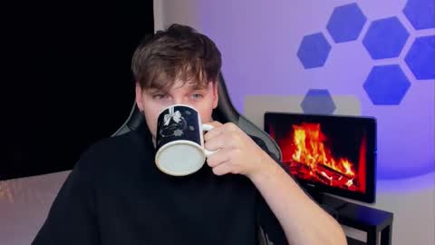 Snapshot of chris_tyson chatting on February 2025 02:24:02 AM Chris Tyson online show from February 2025 02:24:02 AM