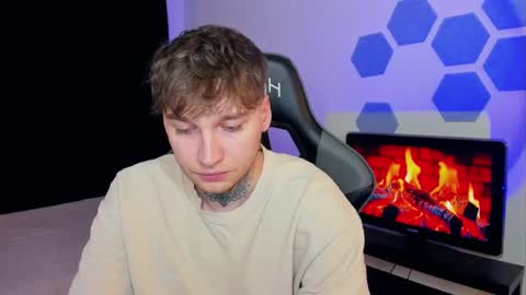 Snapshot of chris_tyson chatting on February 2025 02:09:02 AM Chris Tyson online show from February 2025 02:09:02 AM