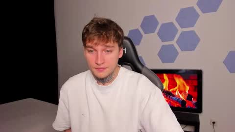 Snapshot of chris_tyson chatting on October 2025 04:18:02 PM Chris Tyson online show from October 2025 04:18:02 PM