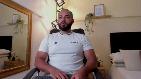 Chris Varden online show from May 2026 03:24:02 AM