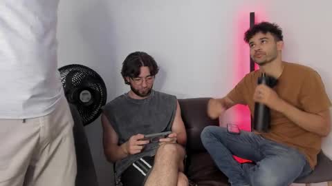 Im Chirs IM MODEL INDEPENDT online show from September 2025 12:45:02 AM