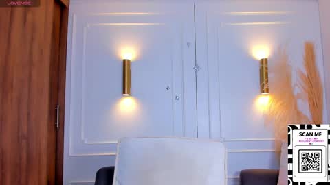 Snapshot of chrishell_ chatting on February 2025 01:57:02 AM Chrishell online show from February 2025 01:57:02 AM