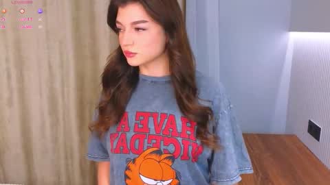 Karolina online show from November 2025 03:58:01 PM