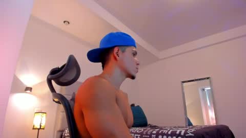 chrismorgan24 online show from May 2026 04:37:01 PM
