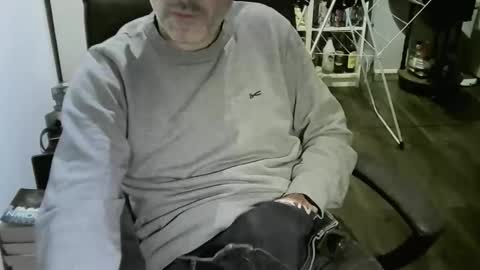 chrisprngr online show from May 2026 09:33:02 PM