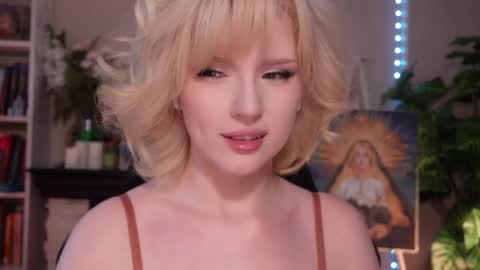 chriss_foxx online show from May 2026 03:44:02 PM