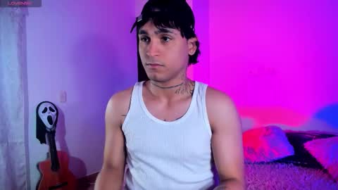 Snapshot of chriss_wg_ chatting on November 2025 12:10:01 AM Christian Wang online show from November 2025 12:10:01 AM