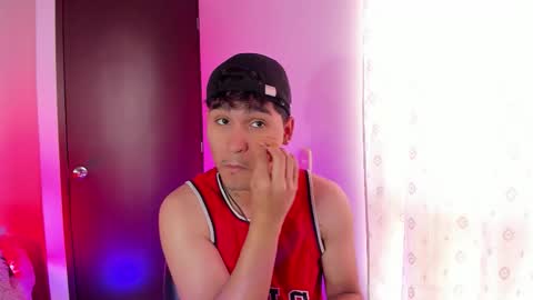 Snapshot of chriss_wg_ chatting on February 2026 07:34:02 PM Christian Wang online show from February 2026 07:34:02 PM