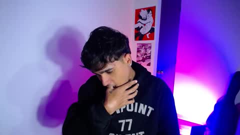 Snapshot of chriss_wg_ chatting on February 2026 12:13:02 PM Christian Wang online show from February 2026 12:13:02 PM