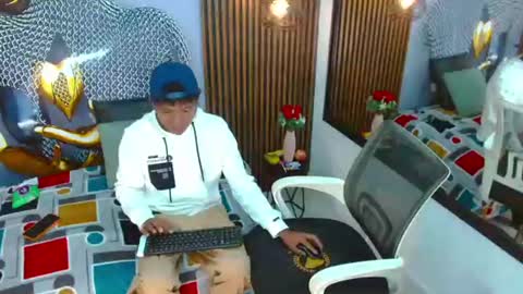chrisshottx online show from June 2026 07:30:02 PM