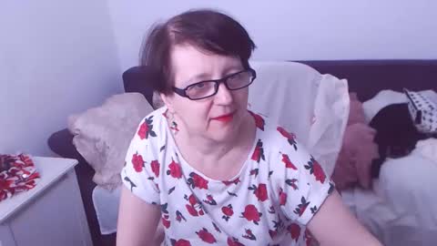 Snapshot of christarose chatting on December 2024 04:01:02 AM Christa online show from December 2024 04:01:02 AM