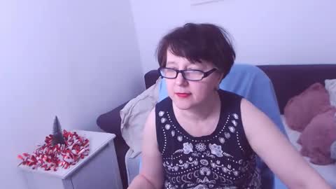 Snapshot of christarose chatting on December 2024 11:29:01 PM Christa online show from December 2024 11:29:01 PM