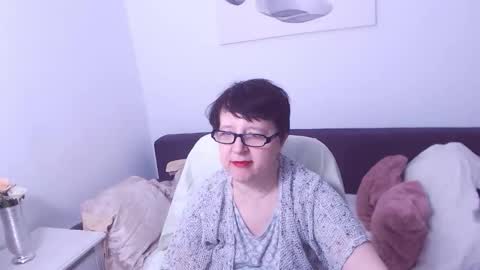 Snapshot of christarose chatting on November 2025 04:27:01 PM Christa online show from November 2025 04:27:01 PM