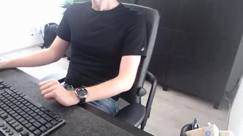 christianblck online show from November 2025 09:09:01 AM