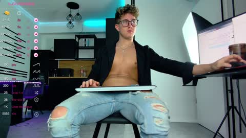 UPVOTE ME ------  ILL DO SOMETHING FOR FREE online show from December 2024 05:15:02 AM