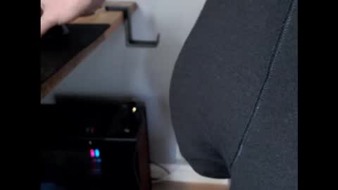 Chris online show from November 2025 08:38:02 AM