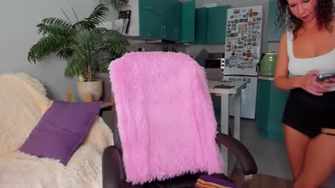 Chris online show from September 2025 02:49:01 PM