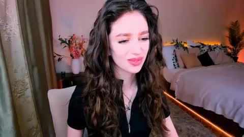 christinaconteeree online show from September 2025 07:30:01 PM