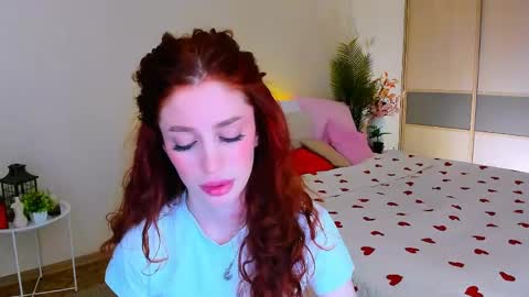 christinaconteeree online show from May 2026 07:19:01 PM